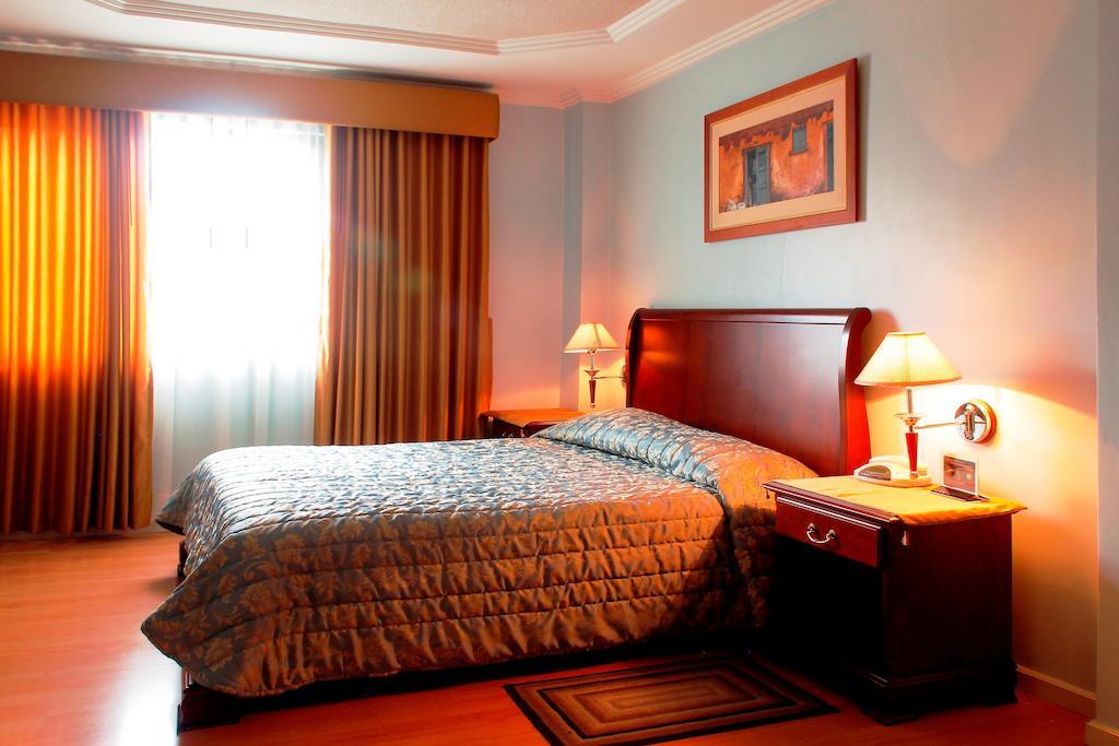 Hotel Yanuncay Cuenca Quarto foto